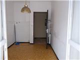 Ref. 064 – Central Apartment with Cellar