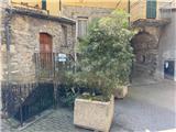 Rif. 013 &#8211; Tipica casa di paese di ampia superficie con loggia