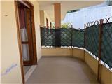 Rif. 004 – Soleggiato bilocale in ultimo piano con terrazza vivibile e splendida vista mare