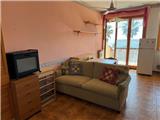 Ref. 008 &#8211; Sunny one-bedroom apartment on top floor with beautiful sea view.