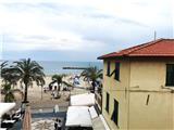 Studio and one-bedroom apartment 20 meters from the beach