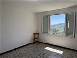 Ref. 018 – Sunny three-room flat in a traditional village house with stunning views over the valley and the sea.