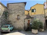 Rif. 013 &#8211; Tipica casa di paese di ampia superficie con loggia
