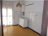 Ref. 064 – Central Apartment with Cellar