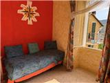 Ref. 014 – Sunny two-room flat in excellent condition with no service charges.