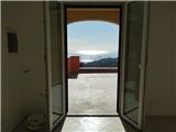 Ref. 046 - Two rooms partment with porch and large livable terrace. Beautiful panoramic view over the valley to the sea.