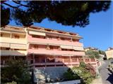 Rif. 016 &#8211; Soleggiato bilocale con splendida vista sul borgo e sulla vallata fino al mare.