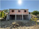 Rif. 011 &#8211; Cemento armato di casa indipendente vista mare con circostante terreno di propriet&#224; esclusiva

