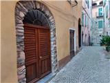 Ref. 045 - Renovated apartment in the historic center with two cellars of property