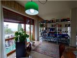 Ref. 050 - Elegant flat with sea view balconies. Covered parking space and cellar.