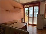 Ref. 008 &#8211; Sunny one-bedroom apartment on top floor with beautiful sea view.