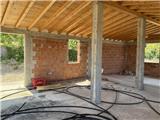 Rif. 011 &#8211; Cemento armato di casa indipendente vista mare con circostante terreno di propriet&#224; esclusiva

