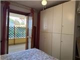 Rif. 004 – Soleggiato bilocale in ultimo piano con terrazza vivibile e splendida vista mare