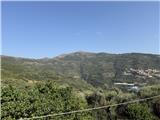 Ref. 012 – Spacious, sunny house with panoramic terrace, storage rooms and private land in front.