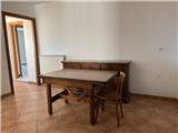 Ref. 018 – Sunny three-room flat in a traditional village house with stunning views over the valley and the sea.