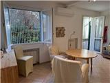 Ref. 001 – Three-room apartment with garden and private parking space.