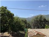 Rif. 012 &#8211; Soleggiata casa di ampia metratura con terrazza vista panoramica, depositi e terreno antistante di propriet&#224;.