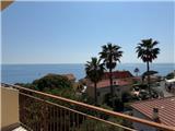 Ref. 008 &#8211; Sunny one-bedroom apartment on top floor with beautiful sea view.