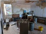 Ref. 019 &#8211; Stone house in need of renovation on three floors with attached cellar.