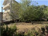 Ref. 012 – Spacious, sunny house with panoramic terrace, storage rooms and private land in front.