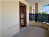 Rif. 004 – Soleggiato bilocale in ultimo piano con terrazza vivibile e splendida vista mare