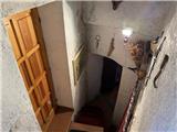 Rif. 013 &#8211; Tipica casa di paese di ampia superficie con loggia
