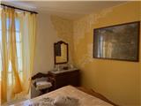 Ref. 014 – Sunny two-room flat in excellent condition with no service charges.