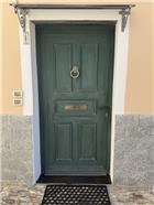 Ref. 018 – Sunny three-room flat in a traditional village house with stunning views over the valley and the sea.