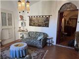 Rif. 013 &#8211; Tipica casa di paese di ampia superficie con loggia