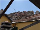Rif. 013 &#8211; Tipica casa di paese di ampia superficie con loggia