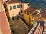 Rif. 023 &#8211; Casa di paese su tre piani con terrazza vista mare.