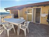 Rif. 023 &#8211; Casa di paese su tre piani con terrazza vista mare.