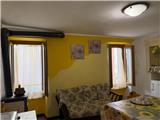 Rif. 023 &#8211; Casa di paese su tre piani con terrazza vista mare.