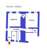 Rif. 033 &#8211; Casa di paese nel centro storico con grande magazzino e deposito.