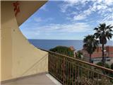 Rif. 004 – Soleggiato bilocale in ultimo piano con terrazza vivibile e splendida vista mare