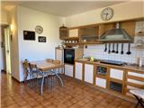 Rif. 016 &#8211; Soleggiato bilocale con splendida vista sul borgo e sulla vallata fino al mare.