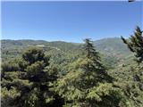 Ref. 018 – Sunny three-room flat in a traditional village house with stunning views over the valley and the sea.