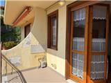 Ref. 008 &#8211; Sunny one-bedroom apartment on top floor with beautiful sea view.