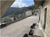 Ref. 014 – Sunny two-room flat in excellent condition with no service charges.