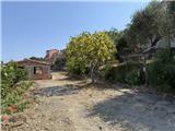 Rif. 011 &#8211; Cemento armato di casa indipendente vista mare con circostante terreno di propriet&#224; esclusiva

