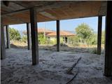 Rif. 011 &#8211; Cemento armato di casa indipendente vista mare con circostante terreno di propriet&#224; esclusiva

