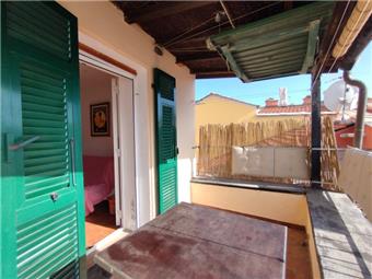 Ref. 031 – Renovated village house with livable, sunny terrace.