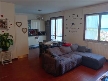 Ref. 071 – Four-room apartment with outdoor space and large terrace