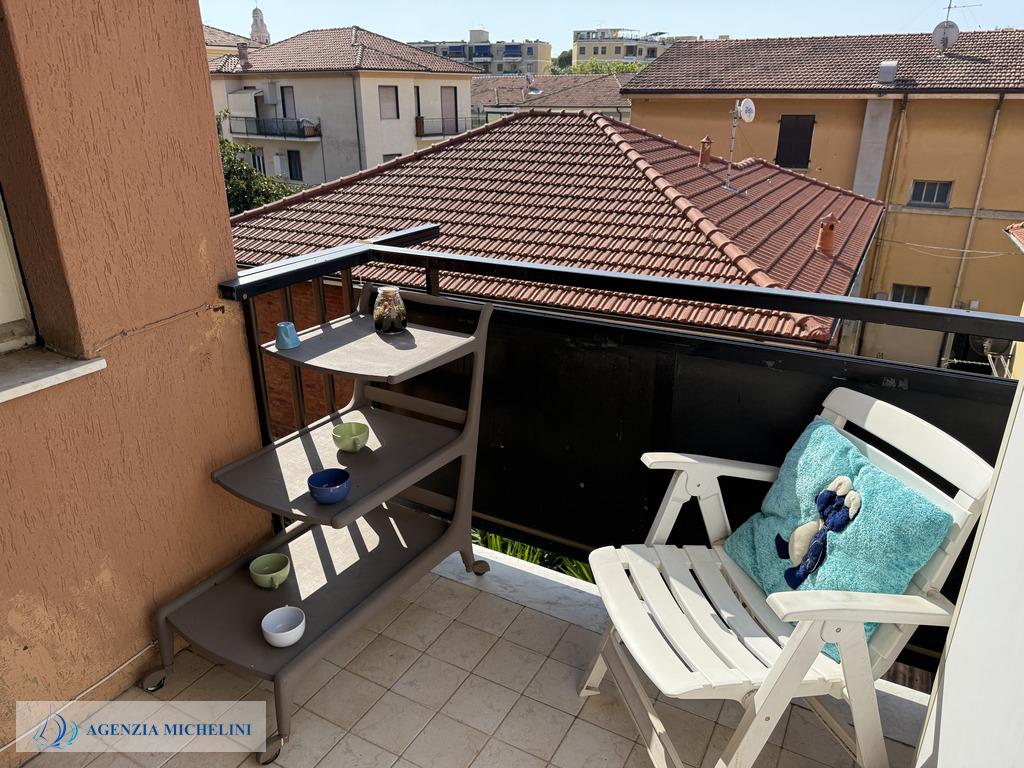 Rif. 002 – Centralissimo quadrilocale con garage e cantina.