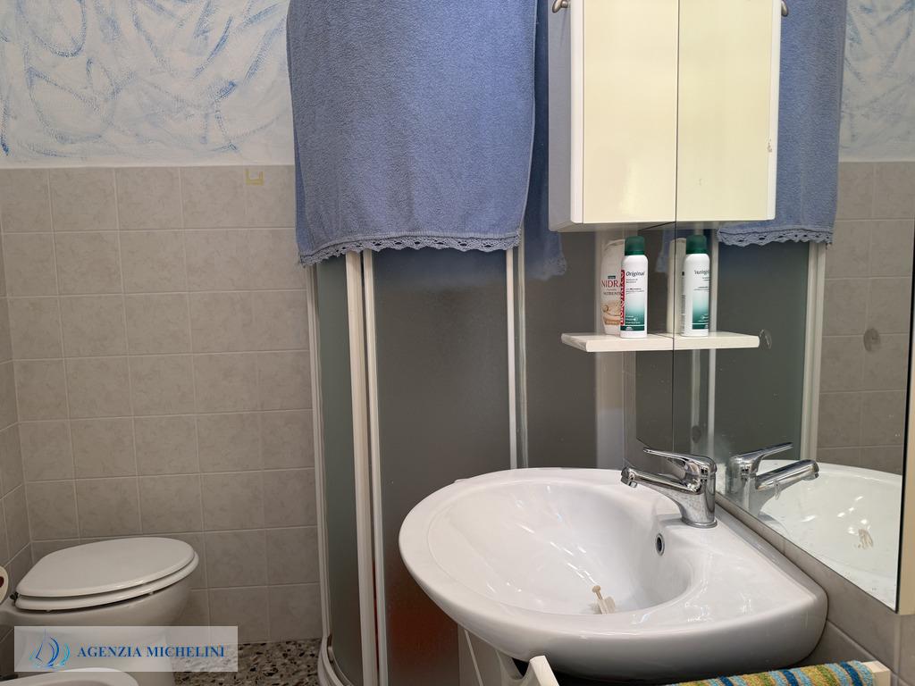 Ref. 014 – Sunny two-room flat in excellent condition with no service charges.