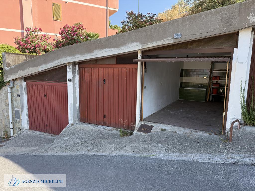 Rif. 033 - Garage a due passi dal centro del paese