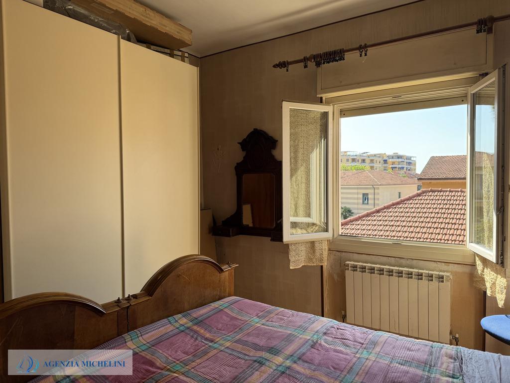 Rif. 002 – Centralissimo quadrilocale con garage e cantina.