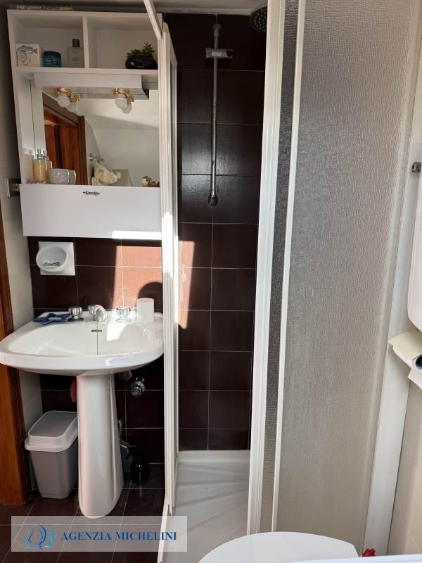 Ref. 007 – Attic studio flat with balcony and splendid sea view.