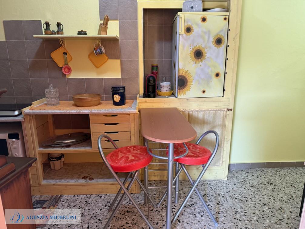 Ref. 014 – Sunny two-room flat in excellent condition with no service charges.