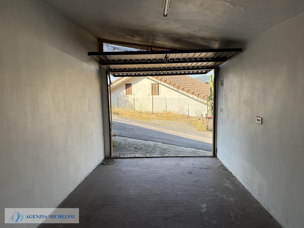 Rif. 033 - Garage a due passi dal centro del paese
